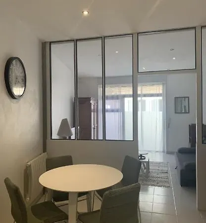 شقة Appartement Cosy Au Coeur Du Centre Historique De Saintes